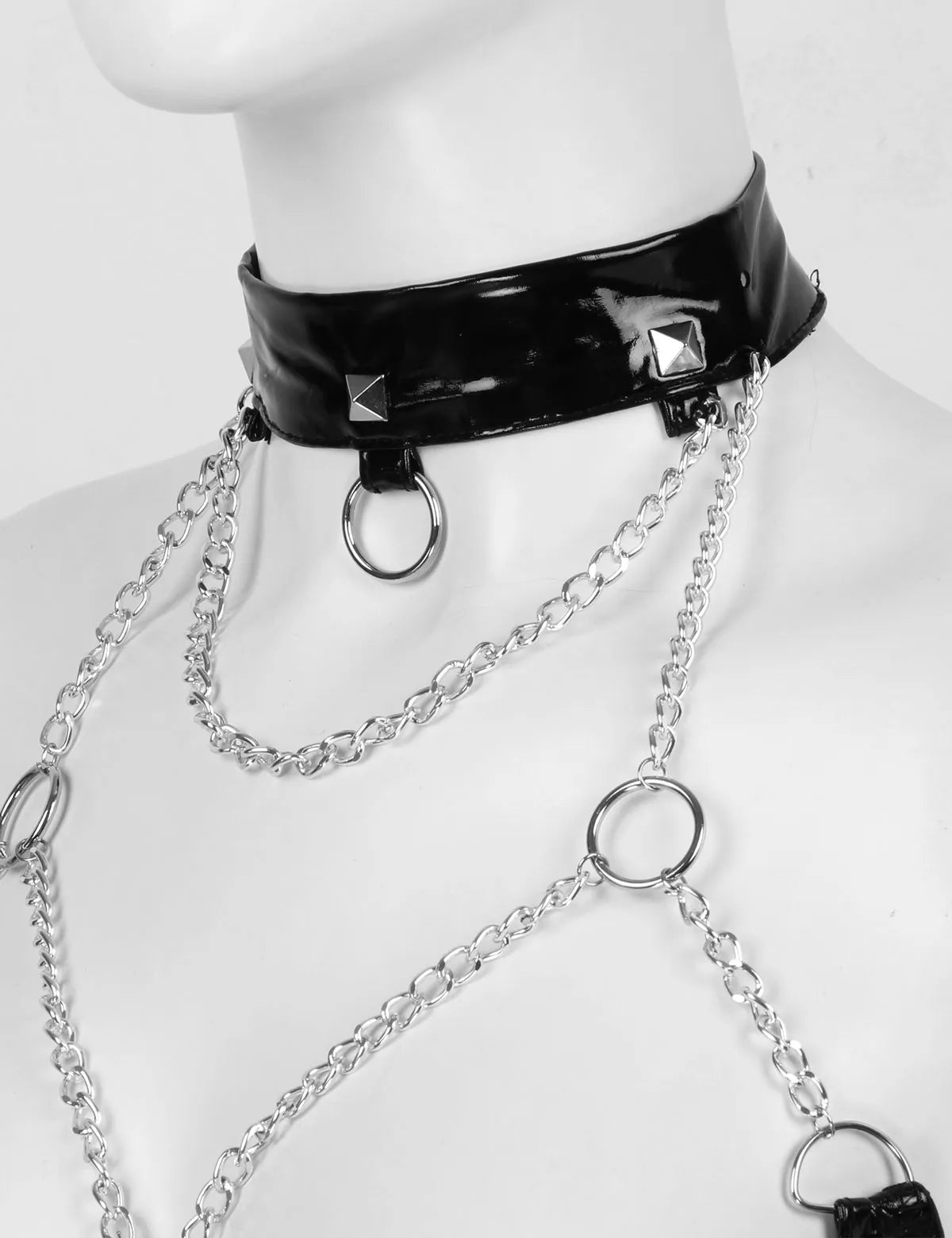 Shiny Body mit offener Brust