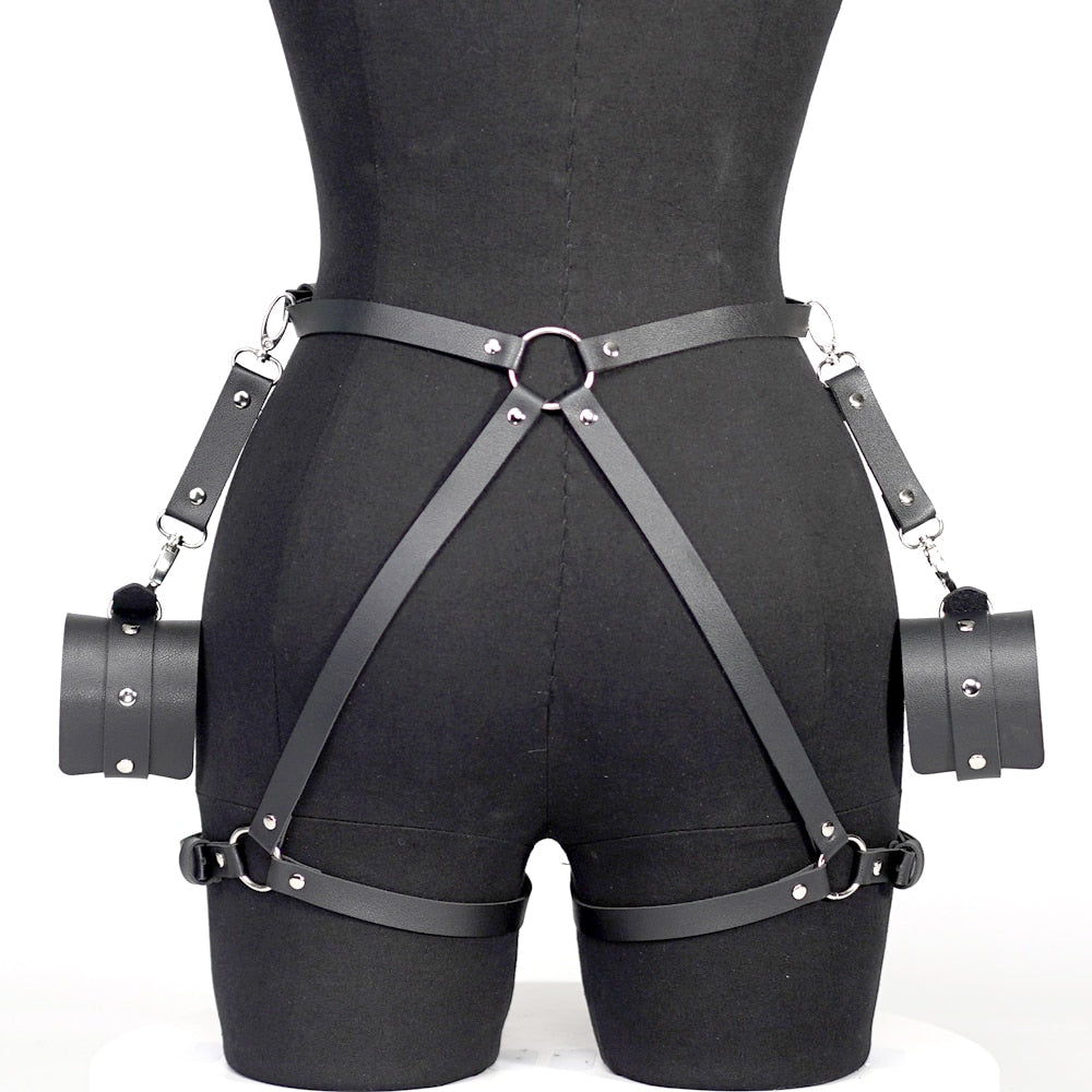 Leg-Harness mit Handfesseln